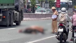 Hiện trường vụ tai nạn thương tâm, nam sinh lớp 11 đi học về bị xe bồn cán tử vong