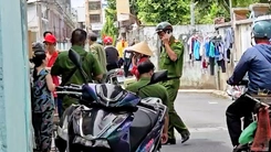 Người nhặt ve chai phát hiện thi thể trẻ sơ sinh trong thùng các tông ở Trung Mỹ Tây, TP.HCM
