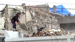 Không kích dữ dội rung chuyển Ukraine, 4 người chết, hàng chục người bị thương