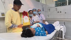 Góc nhìn trưa nay: Nhiều ‘công dân nhí’ cất tiếng khóc đúng thời khắc bước sang năm 2026