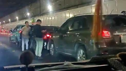 Tông xe liên hoàn trong hầm Thủ Thiêm, ùn tắc kéo dài giờ cao điểm