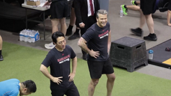 Video Bộ trưởng Quốc phòng Mỹ và Nhật Bản cùng tập chống đẩy trước khi hội đàm