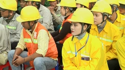 Công nhân làm dự án APEC 2027 ở Phú Quốc được nhận quà, khám sức khỏe trước Tết