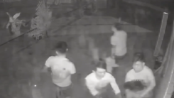 Công an triệu tập hơn 20 người liên quan vụ hỗn chiến trước quán ăn ở Hóc Môn