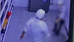 Tạm giữ nghi can dâm ô với cô gái trẻ trong công ty ở Đồng Nai