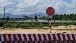 Đường trăm tỉ tại Quảng Trị chưa thể thông tuyến vì chủ đầu tư BOT đòi bù tiền 