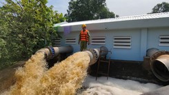 TP.HCM vận hành 5 trạm bơm ứng phó mưa lớn, triều cường