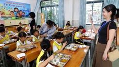 Ba phút nhận thức và 'bếp ăn một chiều' tại trường tiểu học ở TP.HCM  