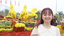 'Tam mã phi thiên' hút khách check-in ở Đà Nẵng