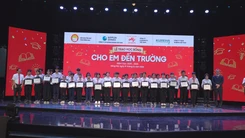 Ajinomoto Việt Nam đồng hành cùng học sinh nghèo hiếu học Đồng Nai