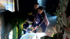 Chặn đứng 6 tấn lạp xưởng không rõ nguồn gốc chuẩn bị tuồn ra thị trường Tết