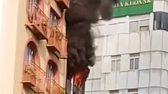 Cháy nhà 5 tầng trên đường Hồ Hảo Hớn, TP.HCM