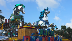 Song mã kéo xe, xích mã tung vó rực rỡ hút khách du xuân tại Đắk Lắk