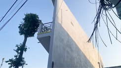 Xôn xao căn nhà hình tam giác gần cầu Chữ Y ở Cần Thơ: 'Siêu mỏng' do góc chụp?