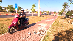 Vỉa hè đại lộ ngàn tỉ ở Buôn Ma Thuột bong tróc dù mới khánh thành hơn 2 năm
