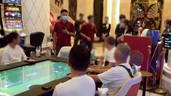 Phát hiện nhiều người nước ngoài đánh bạc trái phép tại tầng hầm khách sạn ở Nha Trang