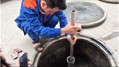 Lý do một số cây xăng ở Hà Nội treo biển hết xăng, chỉ còn dầu