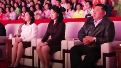 Ông Kim Jong Un cùng vợ và con gái xem hòa nhạc kỷ niệm Quốc tế Phụ nữ