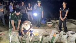Phát hiện gần 400kg thuốc nổ cất giấu quanh một quán ăn tại Quảng Ngãi