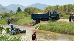 Lên rừng hút trộm cát không quên cử người cảnh giới, vẫn khó thoát công an