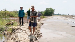 Cà Mau yêu cầu bồi thường vụ cá chết do thi công sân bay trước ngày 29-5