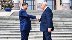 Giây phút ông Trump bắt tay ông Tập Cận Bình và lễ đón trọng thể