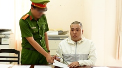 Bắt tạm giam người mạo danh sư trụ trì để vay tiền của một phụ nữ rồi chiếm đoạt