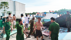 Sạt lở cuốn trôi 3 căn nhà xuống sông ở An Giang, thiệt hại hơn 1,7 tỉ đồng
