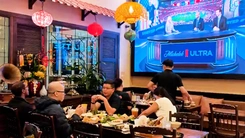 Người gốc Việt ở Mỹ rủ nhau ăn phở, xem World Cup