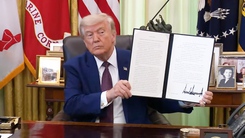 8.000 công chức liên bang đứng trước nguy cơ bị sa thải khi ông Trump ký sắc lệnh mới