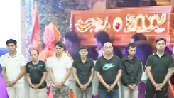 Bắt chủ trại hòm và nhiều người liên quan vụ khiêng quan tài có người sống bên trong diễu phố