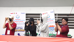 Sinh viên tác nghiệp tại vòng chung kết Giải bóng đá công nhân, viên chức Việt Nam 2026