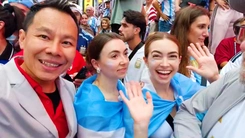 Video biển người ở Quảng trường Thời Đại trước trận Argentina gặp Tây Ban Nha, chung kết World Cup 