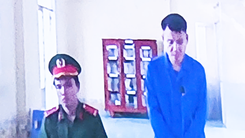 Dựng chuyện ‘sếp cần tiền’, nhân viên tín dụng chiếm đoạt hơn 10 tỉ đồng đi đánh bạc