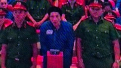 Video lời nói của ca sĩ Chi Dân trước khi Hội đồng xét xử nghị án vụ ma túy VN10