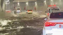 Video hầm chui An Phú ngập sâu do mưa lớn tối 10-9
