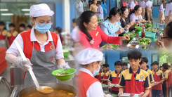 Phụ huynh nói gì khi 'đột nhập' bếp ăn bán trú, thử suất ăn của con?