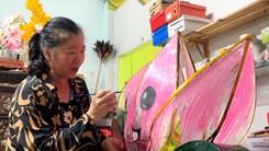 Độc đáo lồng đèn Trung thu thủ công của người phụ nữ Đồng Tháp