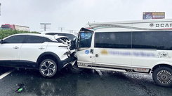 Tạm giữ tài xế Lexus phanh đột ngột gây tai nạn liên hoàn trên cao tốc