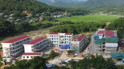 Chạy đua hoàn thành các hạng mục cuối tại nhiều trường nội trú vùng biên giới 