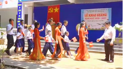 Video cận cảnh khai giảng năm học mới ở đặc khu Trường Sa