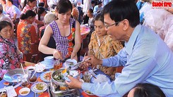 Tiệc tất niên cho hơn 300 người nghèo