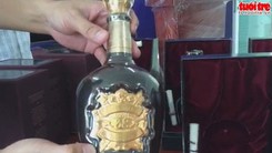 Bắt đường dây chuyên làm giả rượu Chivas 38