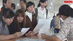 Sôi động sàn giao dịch việc làm đầu năm