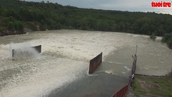 Hồ Dầu Tiếng tăng lưu lượng xả lũ xuống sông Sài Gòn