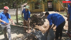 Đoàn thanh niên tu sửa phòng học cho học sinh vùng khó khăn