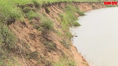 Người dân Hòa Thành thấp thỏm lo Sông Ba sạt lở