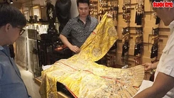 Chiếc áo của Hoàng Thái hậu Từ Cung trở về lại Việt Nam