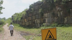 Di sản Thành nhà Hồ xuất hiện nhiều điểm sạt lở nghiêm trọng