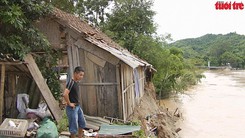 Sạt lở đất sau mưa lũ, 23 hộ dân Nghệ An phải di dời